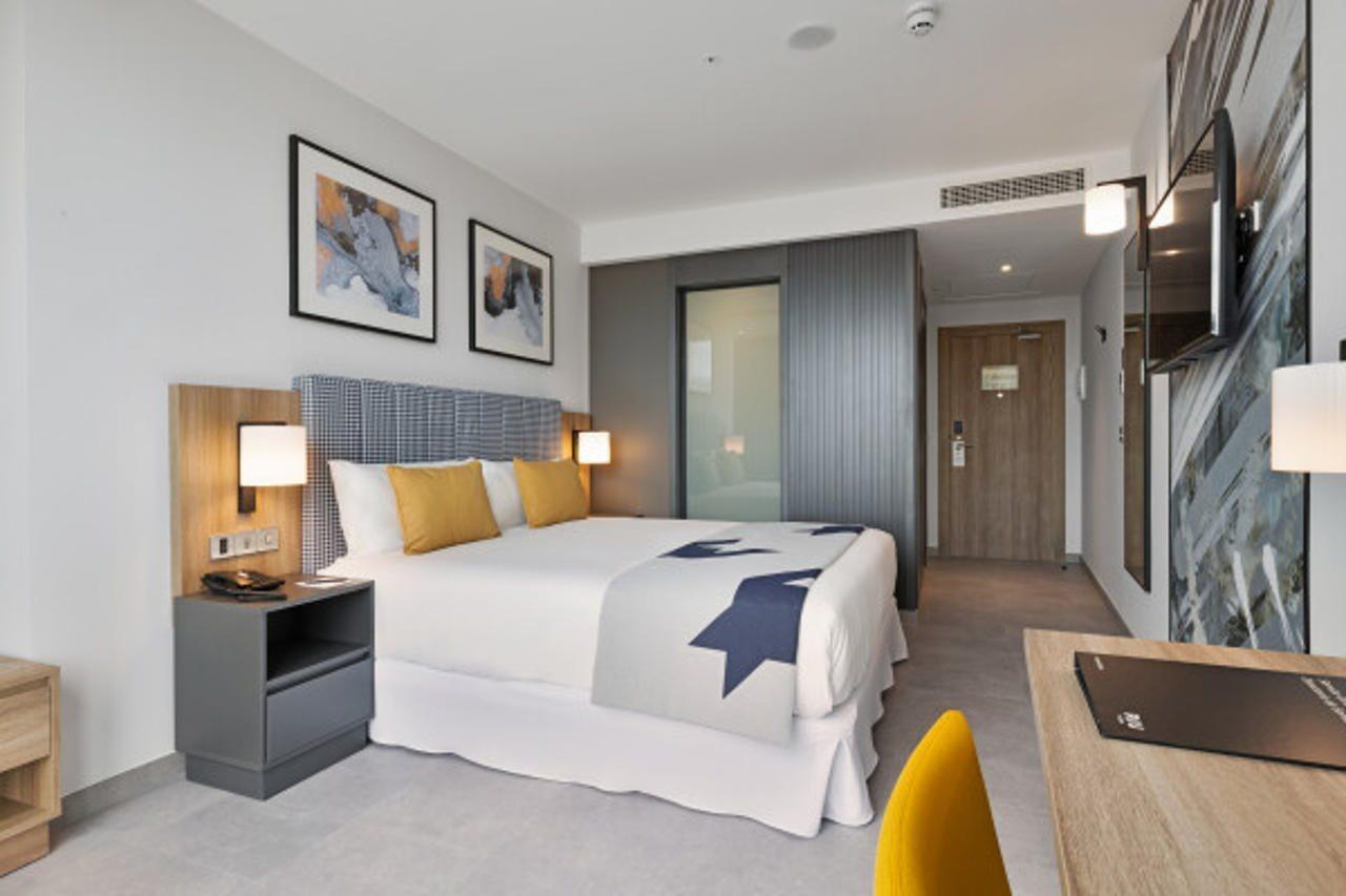 Hotel Riu Plaza London Victoria Esterno foto
