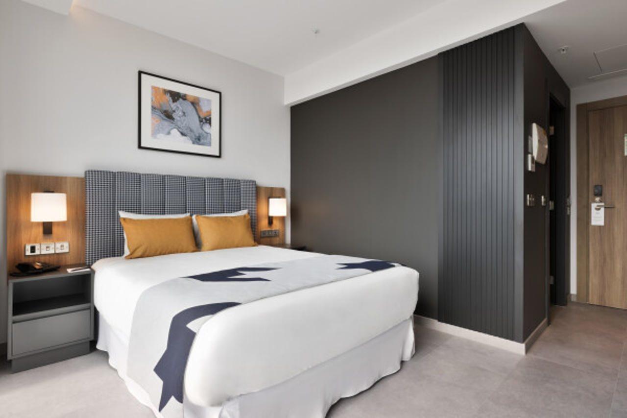 Hotel Riu Plaza London Victoria Esterno foto