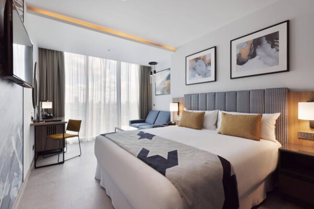 Hotel Riu Plaza London Victoria Esterno foto