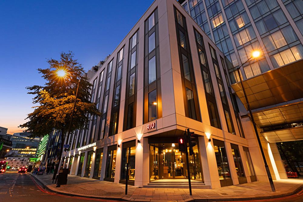 Hotel Riu Plaza London Victoria Esterno foto