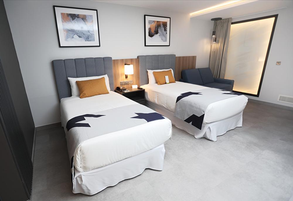 Hotel Riu Plaza London Victoria Esterno foto